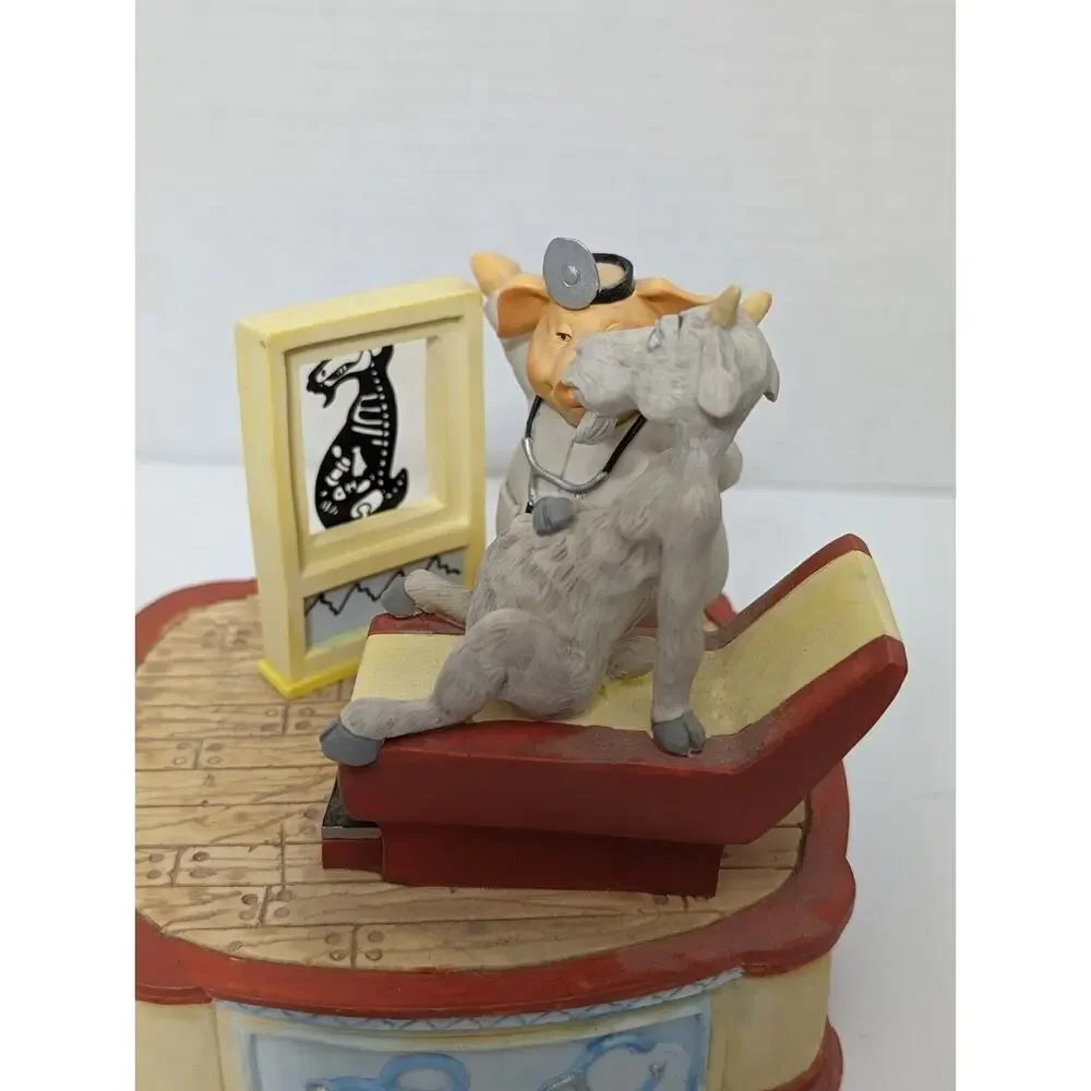 Vtg San Francisco Music Box Co 1992 Doctor Pig Plays Spoonful of Sugar